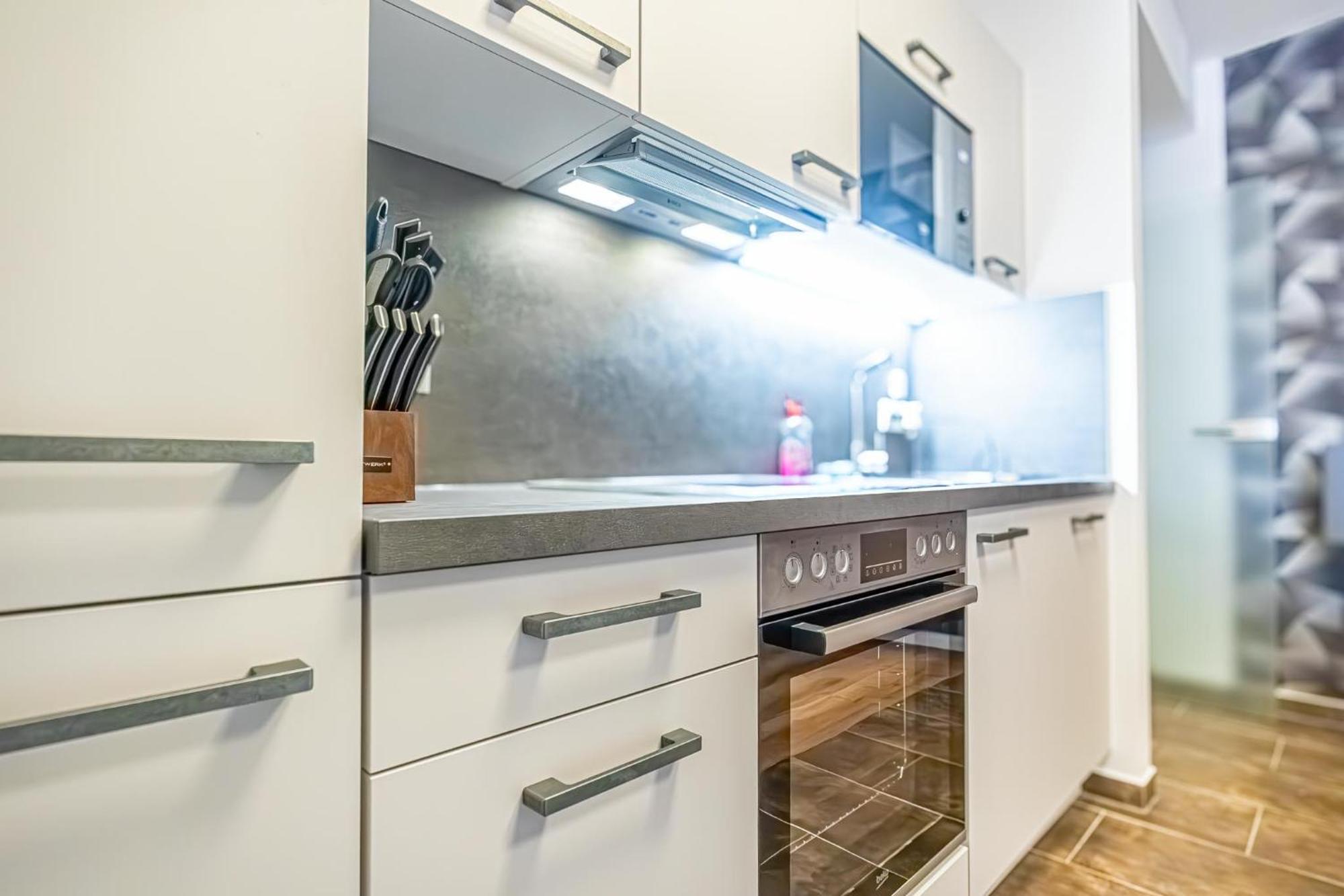 Charming 1Br And 1Lr Apt Modern Design Donaustadt Viyana Dış mekan fotoğraf